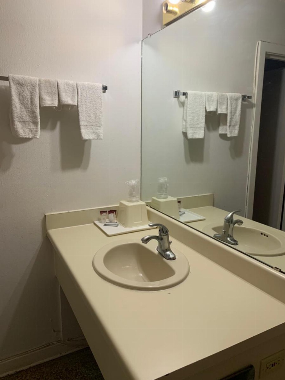 La Vista Inn Image 15